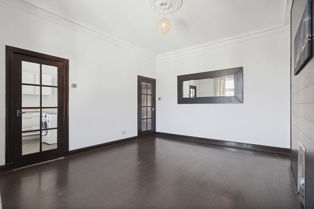 4d Alexander Street, Airdrie photo 3