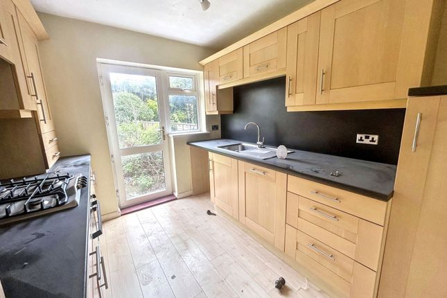 4, Queens Drive, Newcastle upon Tyne photo 4