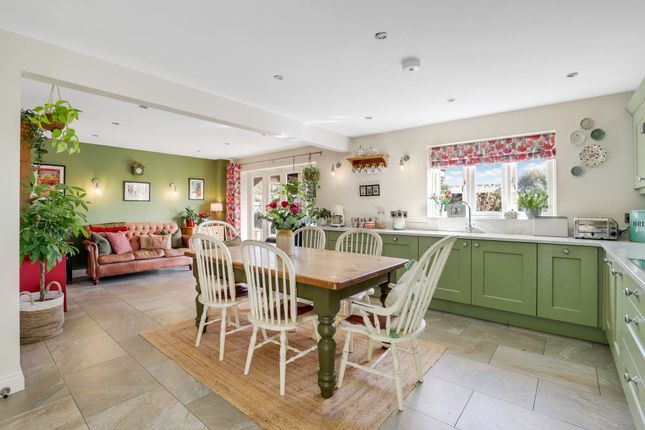 4 Normanton Court, Nottingham photo 3