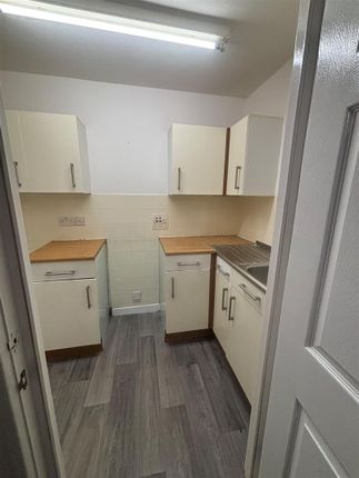 3 Barlow House, North Street, Pontefract photo 4