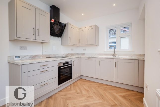 67, Beechwood Drive, Norwich photo 2
