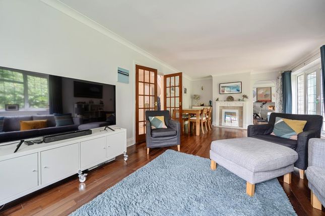 12 BATTLEMEAD CLOSE, Maidenehad, Maidenhead photo 3