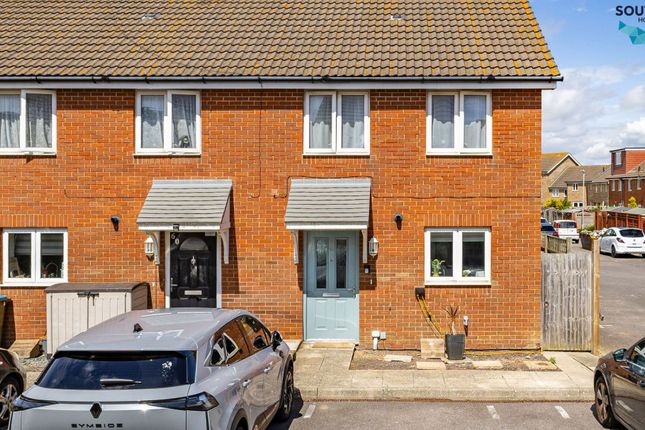 Seaview Avenue, Peacehaven photo 4