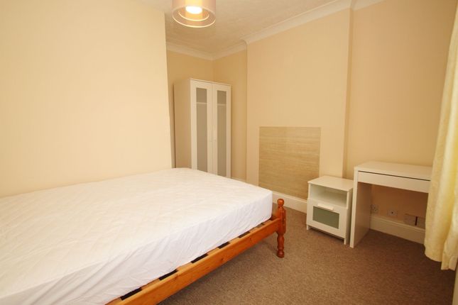 30 Ridley Road, Bournemouth photo 4