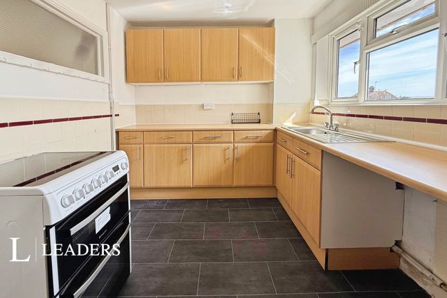 Meadway Court, Worthing photo 3