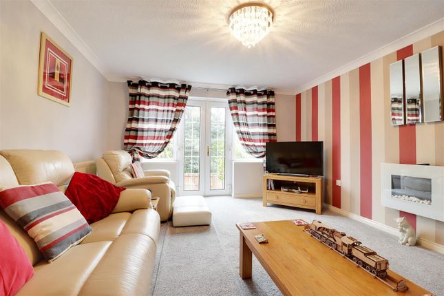 Town house for sale in Calder Square, Brough