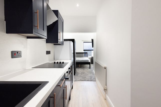 1-bed flat on 30, Bedworth, £795/mo