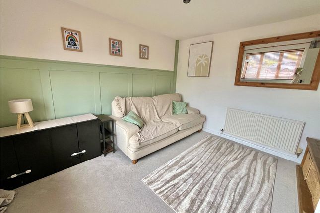 17, Parklands, Tenby photo 3