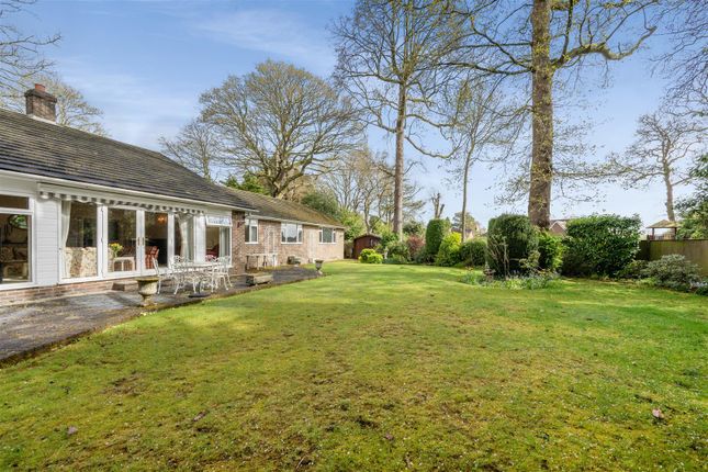 Glenwood, 3 Glen Close, Tadworth photo 3