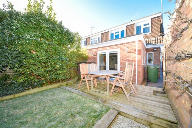 Semi-detached house for sale in Makepeace Avenue, Warwick