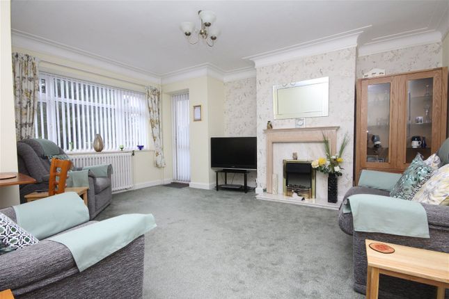 Flat for sale in Hastings Court, Winchelsea Gardens, Worthing