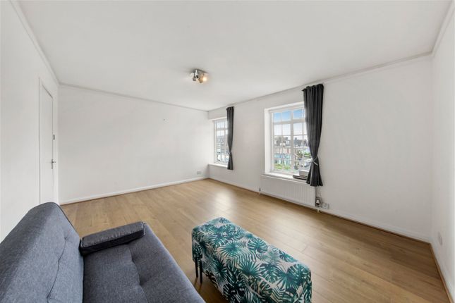Flat for sale in Finchley Road, Temple Fortune