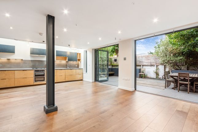 Thumbnail End terrace house to rent in Camden Mews, Camden