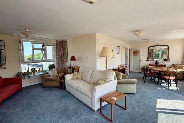 The Penthouse, 10, King Charles Court, Walmer photo 2