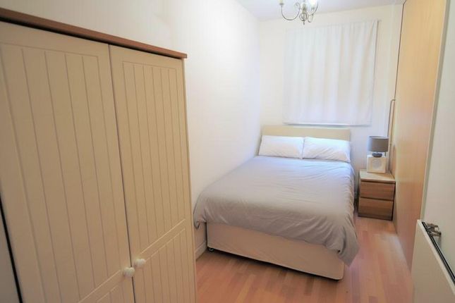2-bed flat on 1, Lower Byrom Street, Manchester, £250,000