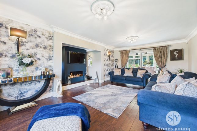 16 Netherwood Gardens, Blackburn photo 3