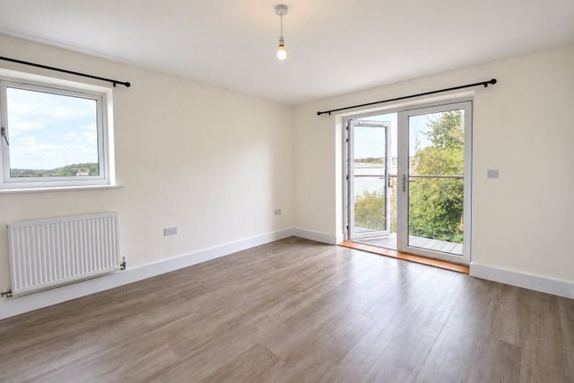 47, Aspen Drive, Gloucestershire photo 4