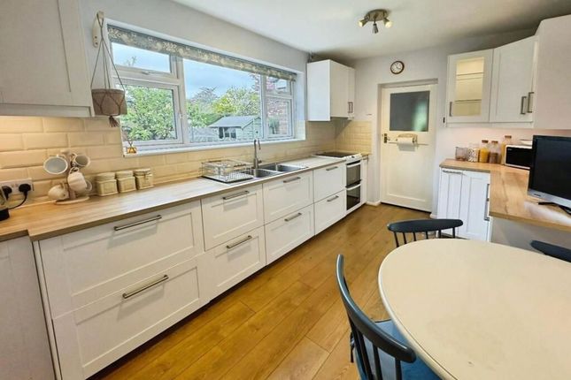 17, Fairbourne Avenue, Wilmslow photo 2