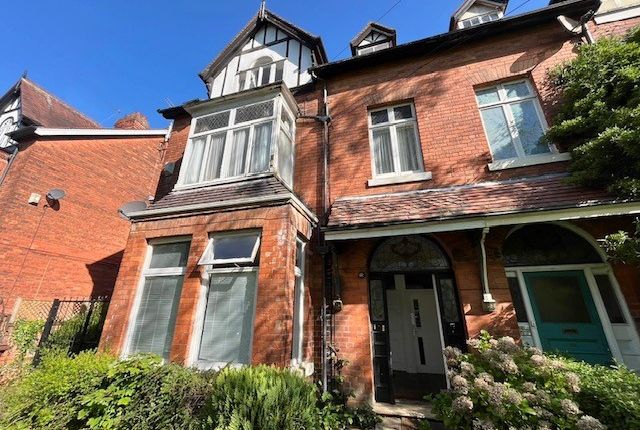 Flat to rent in Westbourne Avenue, Princes Avenue, Hull