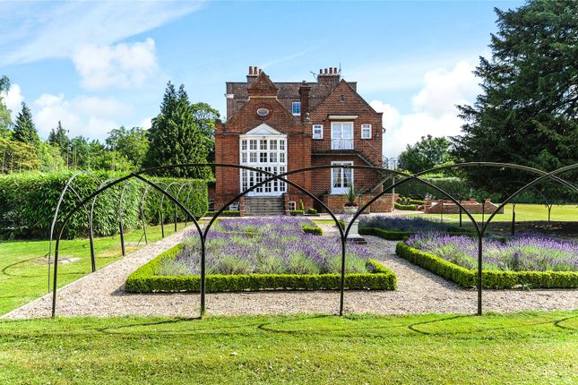 Detached house for sale in Bath Road, Kiln Green, Berkshire