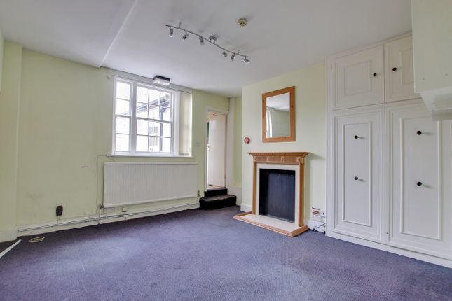 Town house for sale in High Street, Lymington
