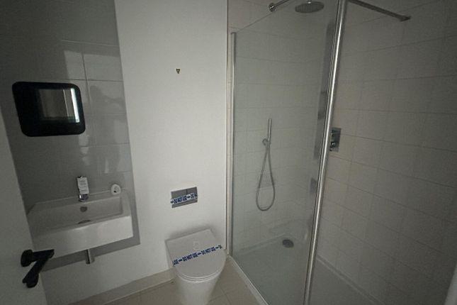 Flat 2 Paxton House, 9, Cargreen Road, London photo 4