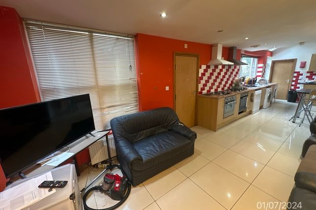 Richards Street - House Share
