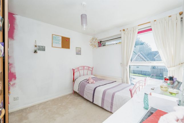 Terraced house for sale in Sylvan Drive, North Baddesley, Southampton