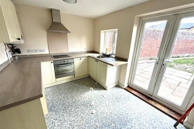 59, Walnut Tree Avenue, Hereford photo 4