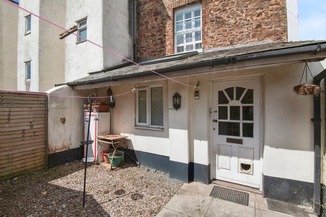 1-bed flat on 3a, Hampden Place, Exeter, £95,000