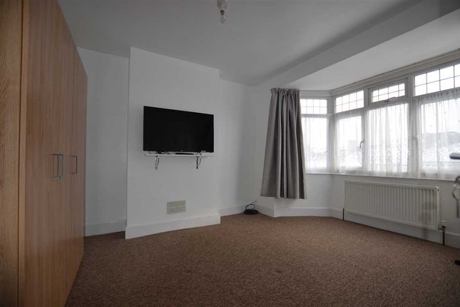 Thumbnail Property to rent in Wakemans Hill Avenue, London