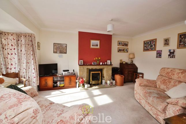 7 Marquis Avenue, Grimsby photo 2