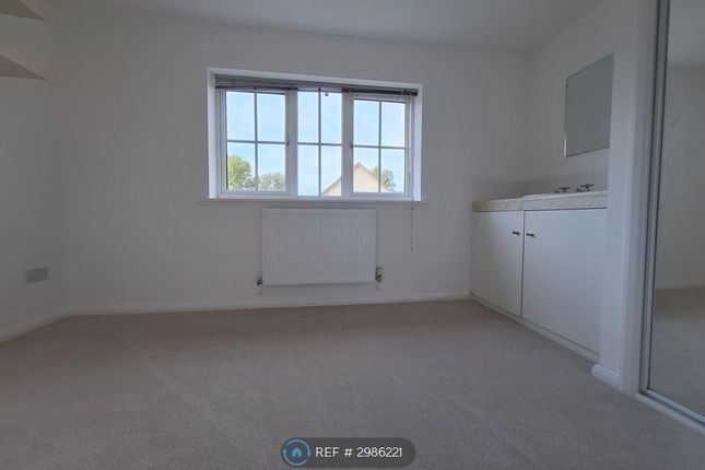 Bramble Chase, Bishops Cleeve, Cheltenham photo 5