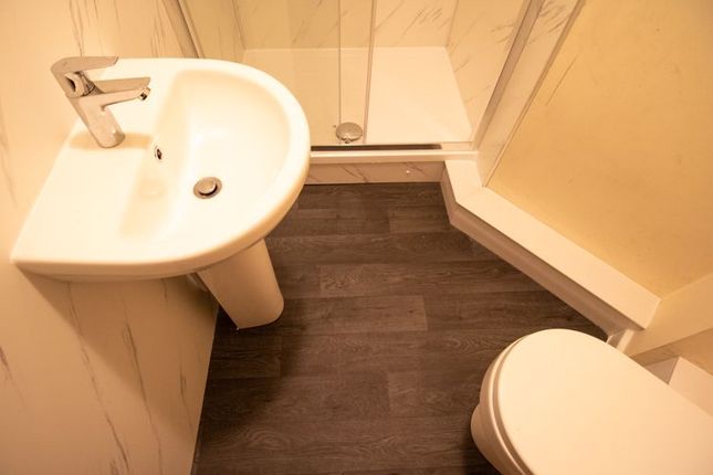 En-Suite To The Master Bedroom