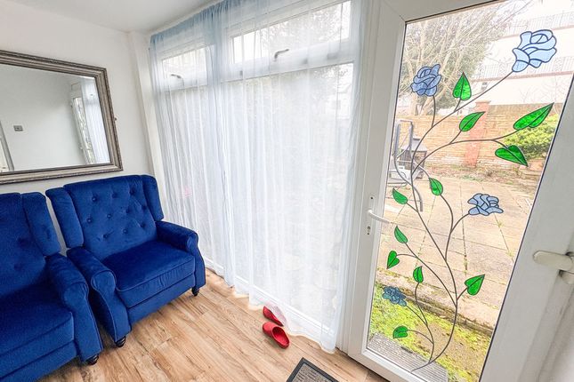 21, Britannia Gardens, Westcliff-On-Sea photo 4