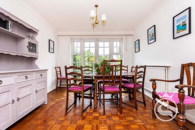 45 Wedgwood Drive, Poole photo 4