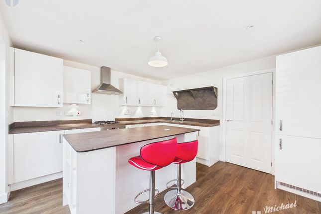 19 Nutmeg Close, Aylesbury photo 4