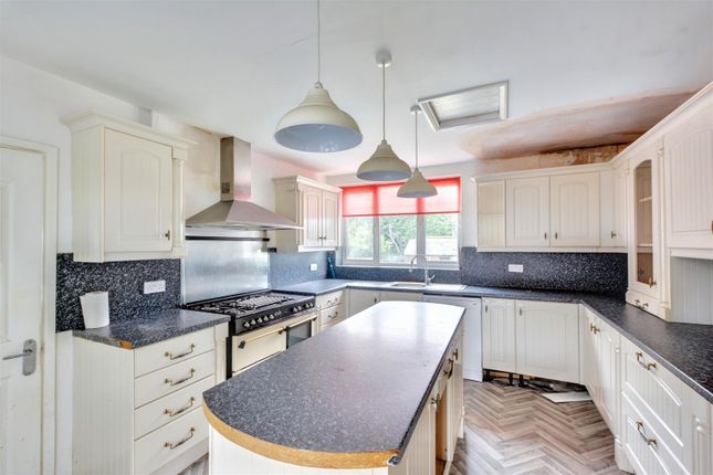 Kitchen_1.Jpeg