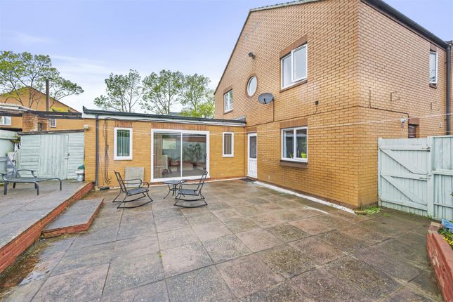 22, Verdon Drive, Milton Keynes photo 2