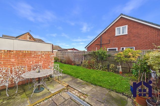 27 Lawrence Lane, Chorley photo 4