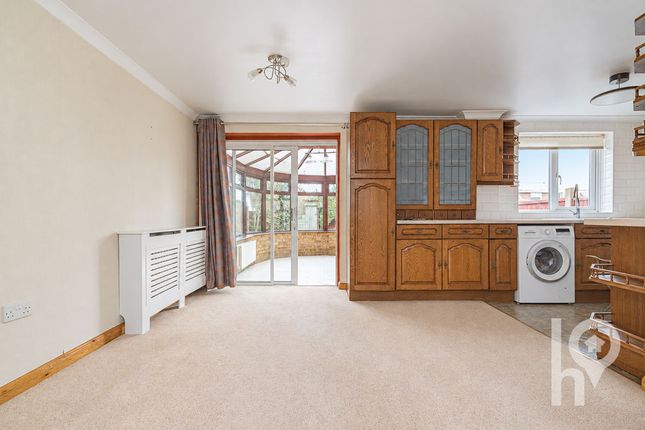 50, Windmill Rise, Sheerness photo 2
