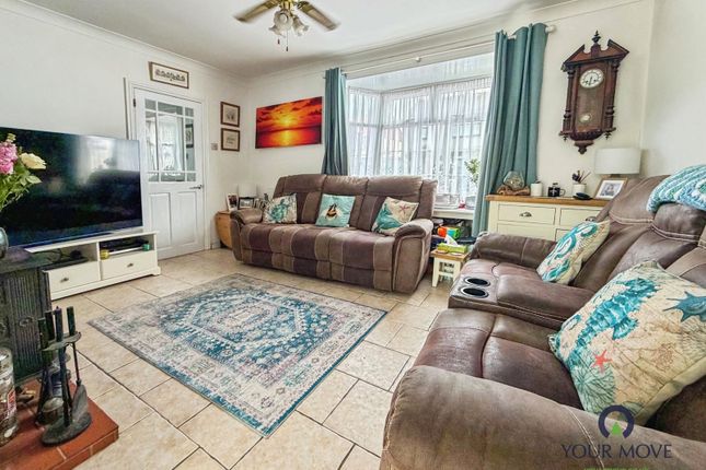 17, Hemsted Road, Erith photo 4