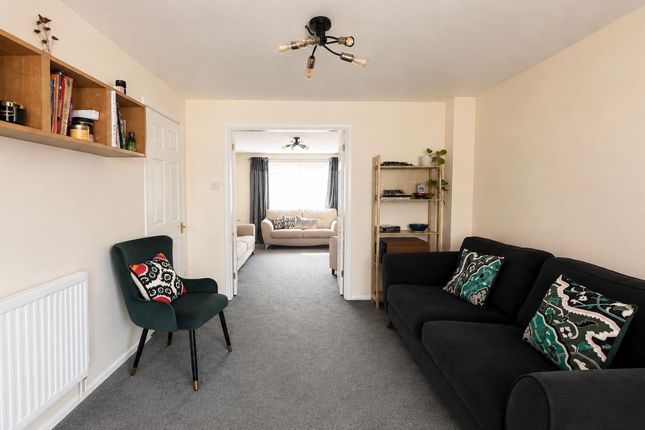 23 Woodborough Road, Leicester photo 4