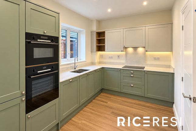 6 Rawson Way, Newport Pagnell photo 3