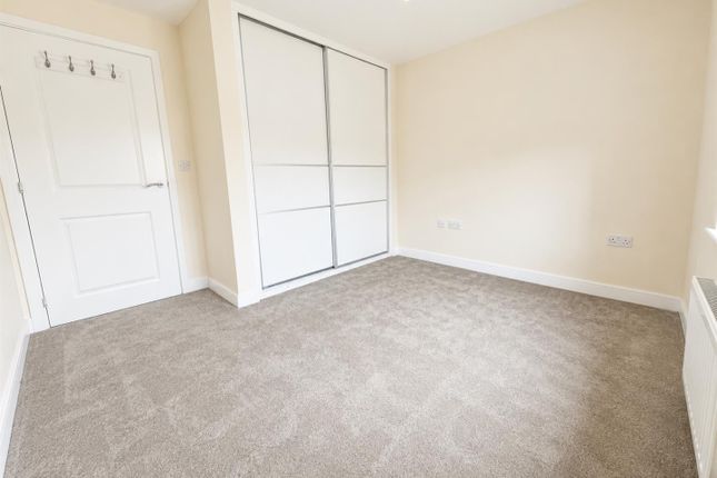 13, Mauritius House, Balliol Grove, Maidstone photo 2