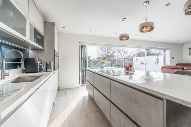 93 Rydal Drive, Bexleyheath, Kent photo 4