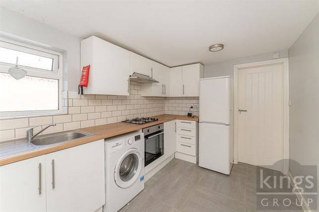 25A, Mandeville Road, Enfield photo 4