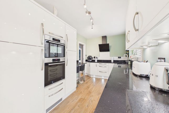 54 Saltwell Road South, Gateshead photo 3