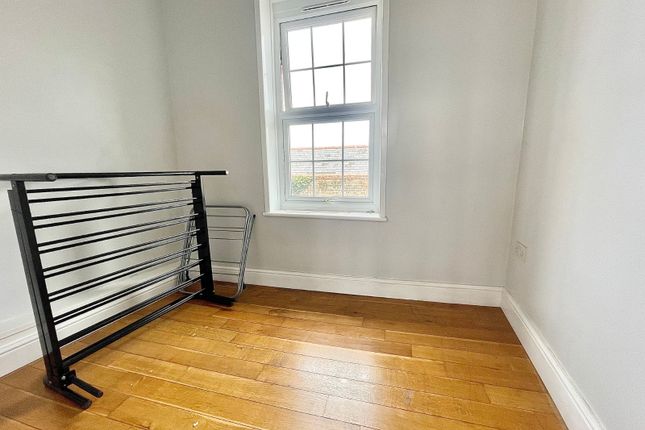 Flat 2, 101a, High Street, Kent photo 4