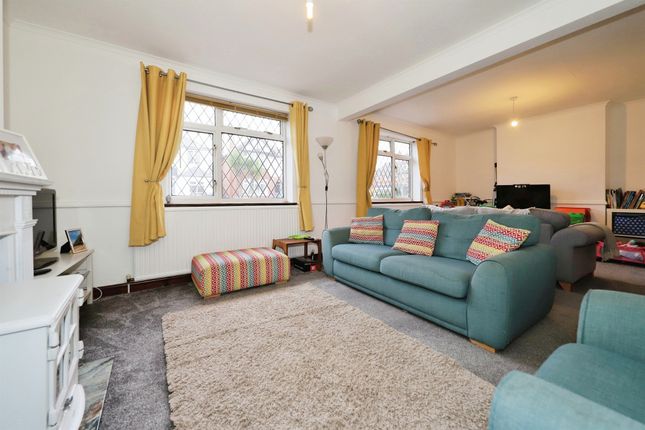 20, Francis Road, Stourport-On-Severn photo 3